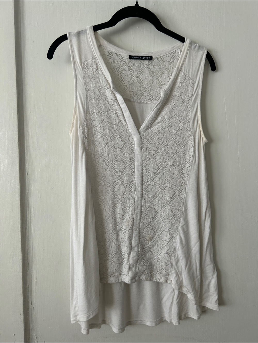Cable & Gauge Ivory Lace Front Sleeveless Tank Top